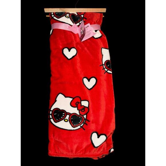 New Red Cool‎ Hello Kitty Sunglasses Valentines Blanket With White Heart -New - Picture 1 of 8